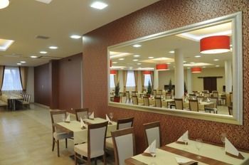 Austeria Conference & 3*